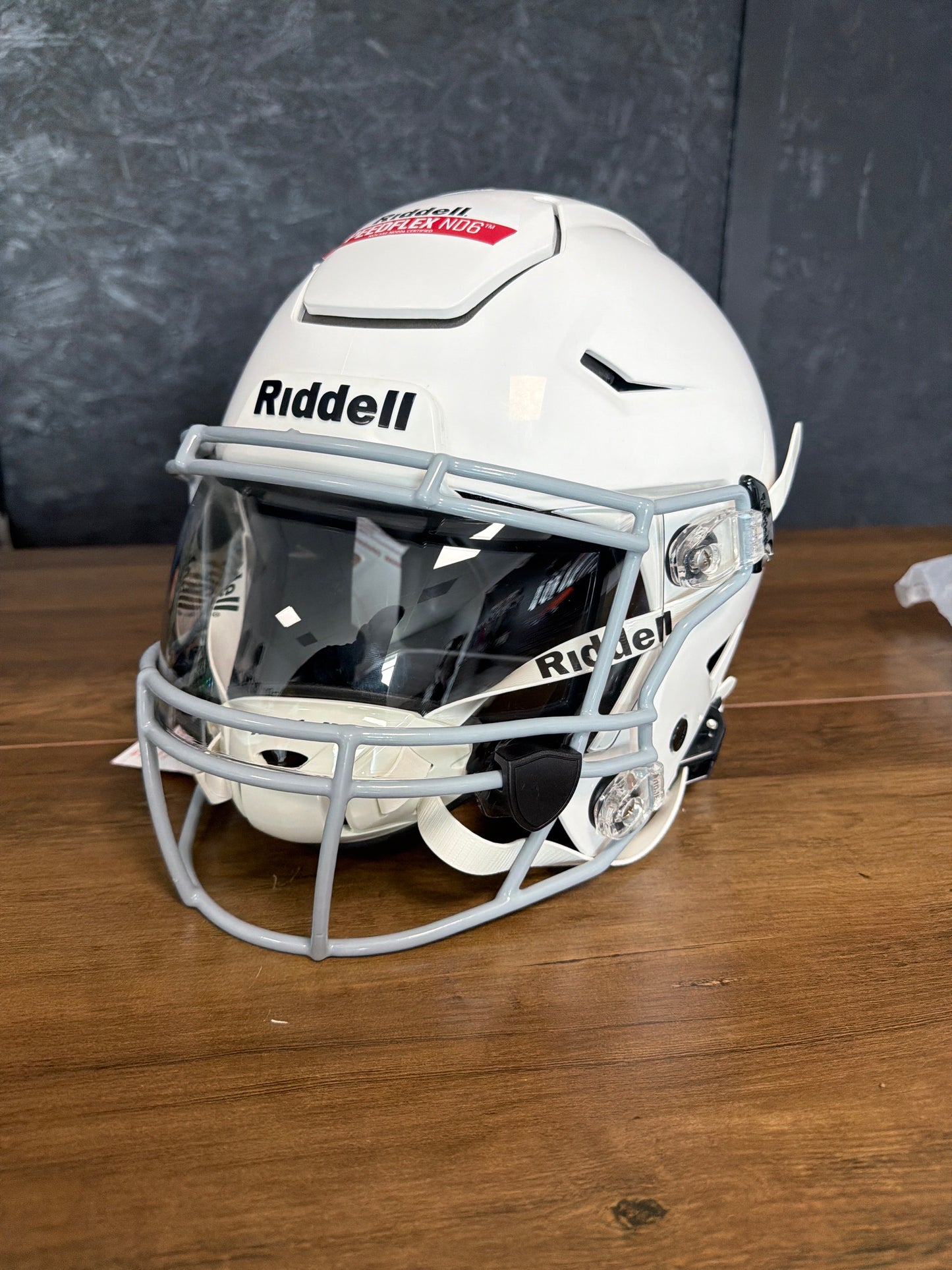Photochromic FTBL Visor